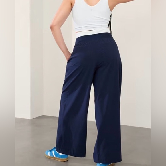 NWT Brooklyn Heights Pleated Wide Leg Pants, Navy, Size 12 - Picture 2 of 8